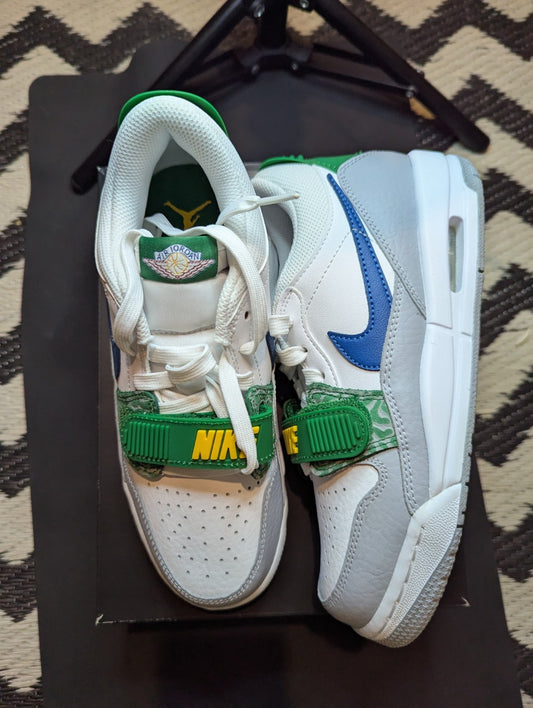 Nike Air Jordan Legacy 312 Low white/black - UK 4 Gs