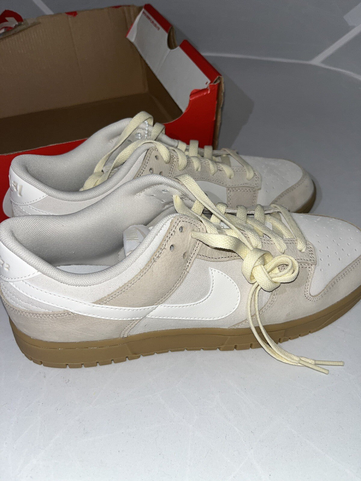 New Nike Dunk Low SE Light Orewood Gum Mens Size 9.5