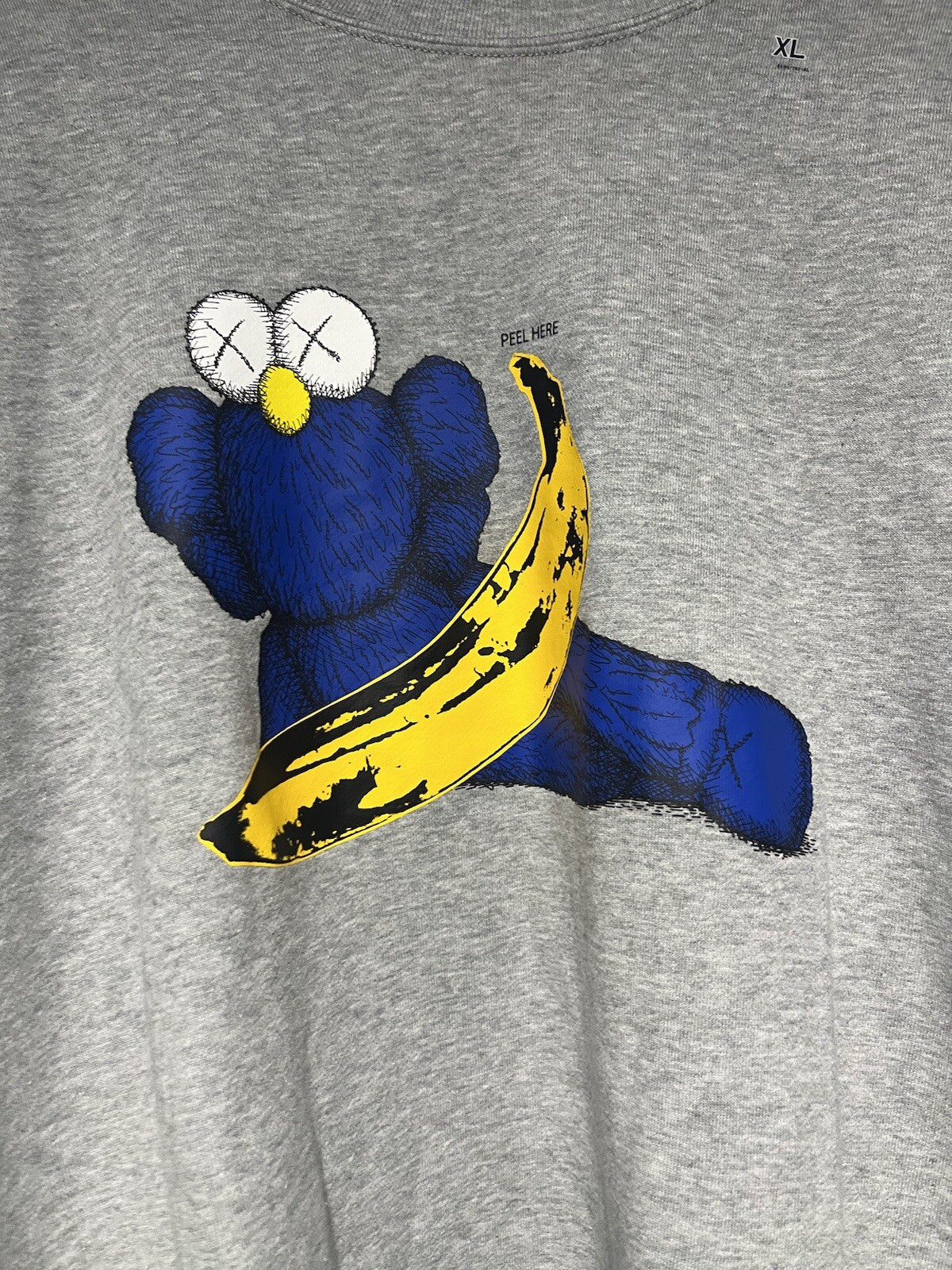 KAWS + WARHOL UNIQLO UT GRAPHIC SWEATSHIRT (XL/X-LARGE)