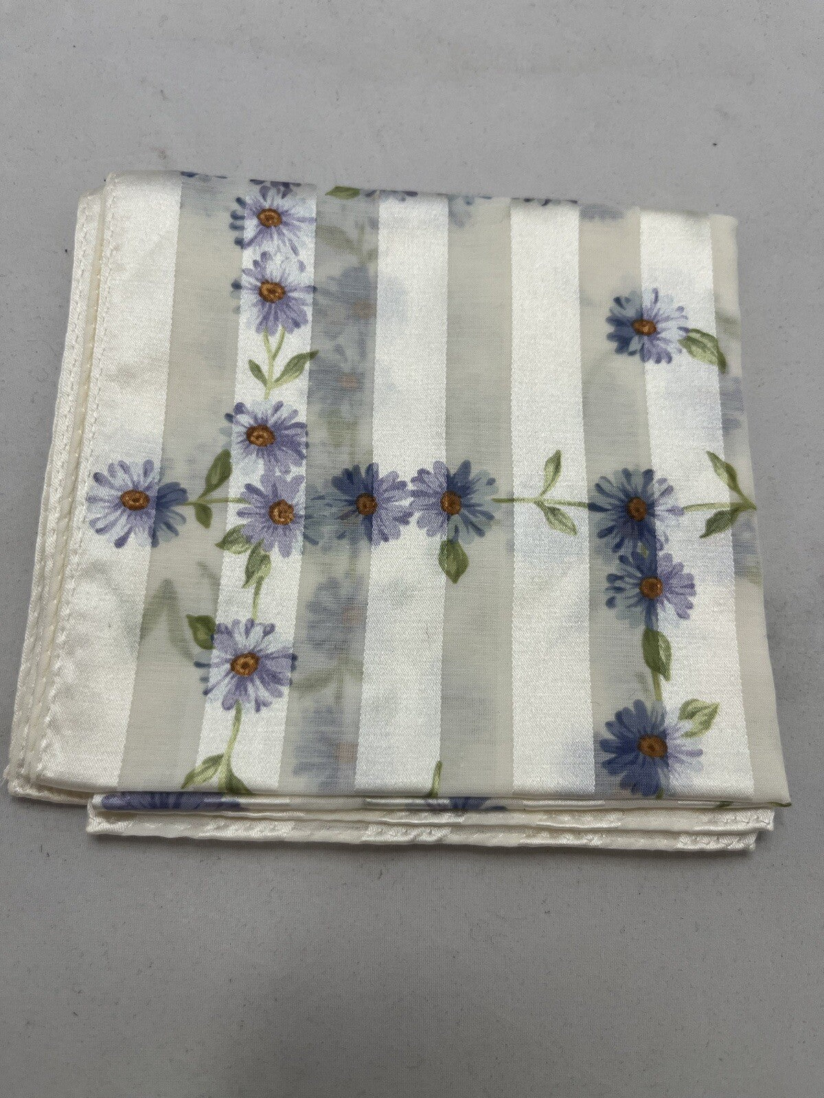 NINA RICCI Small Silk/Cotton handkerchief - Floral  - 52 x 52 cm