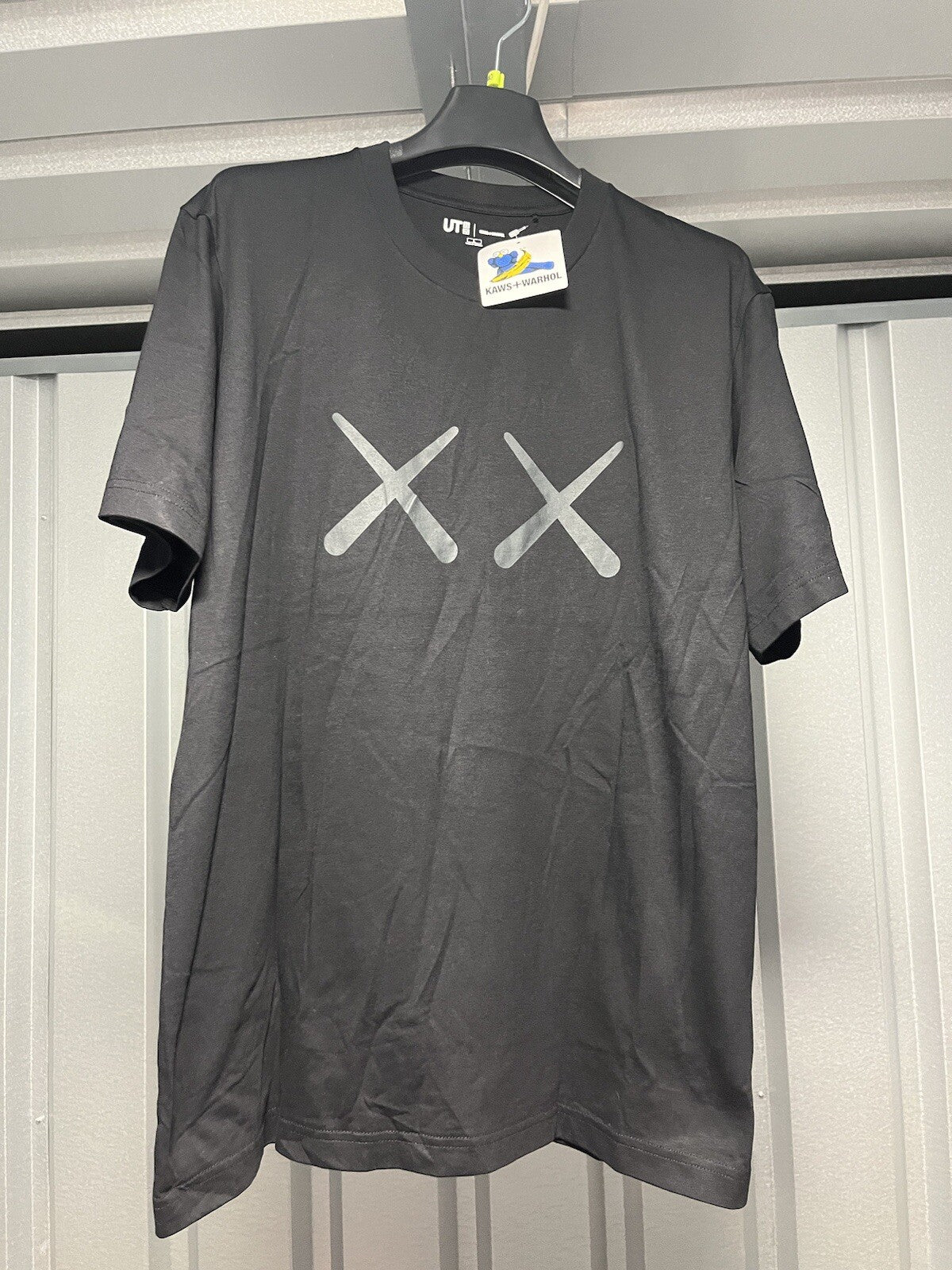 NWT UNIQLO UT KAWS + Andy Warhol Black Short Sleeve T-Shirt TEE