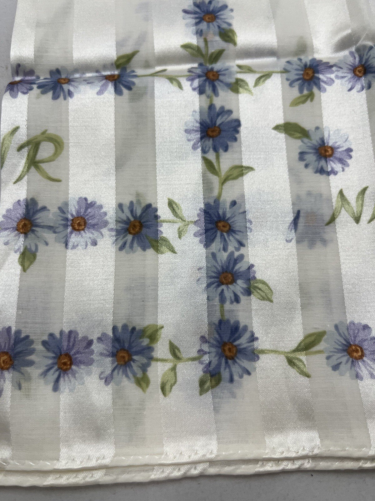 NINA RICCI Small Silk/Cotton handkerchief - Floral  - 52 x 52 cm