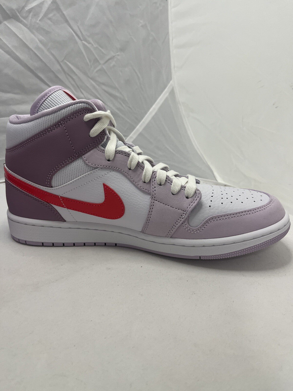Nike Air Jordan 1 Mid Valentines Day Sneakers Unisex Size UK 9.5 (New in Box)