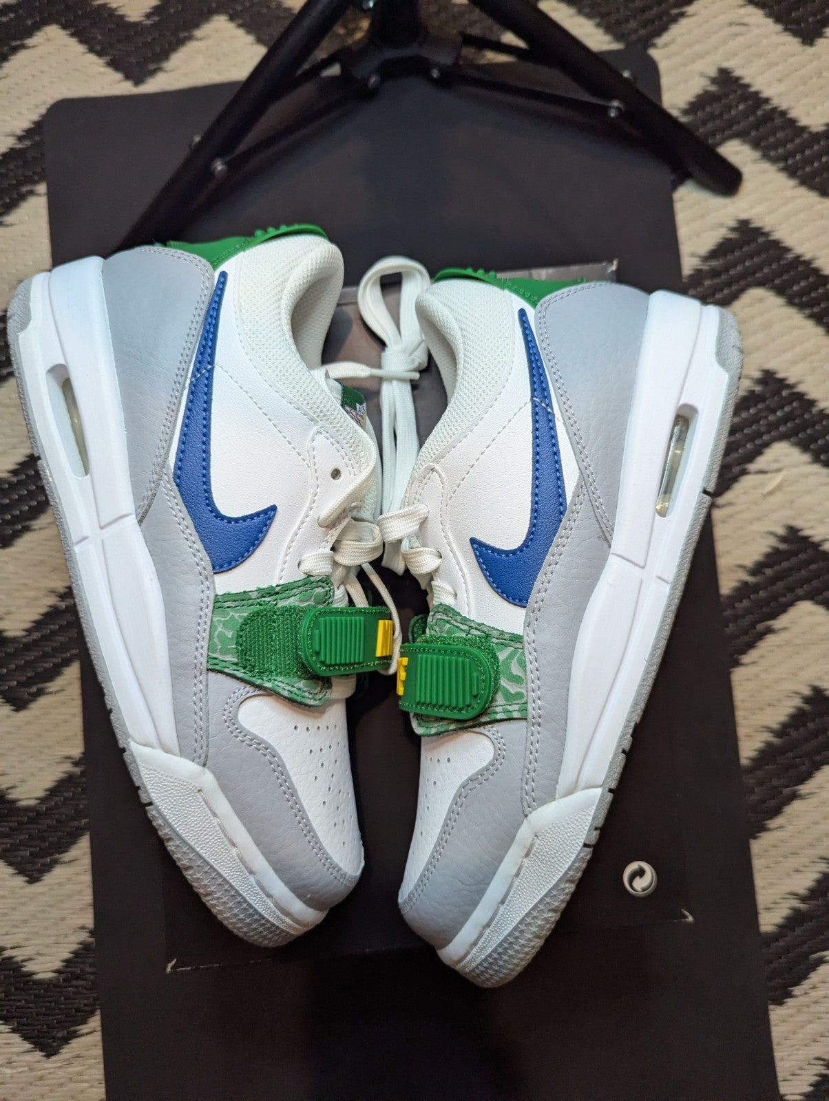Nike Air Jordan Legacy 312 Low white/black - UK 4 Gs
