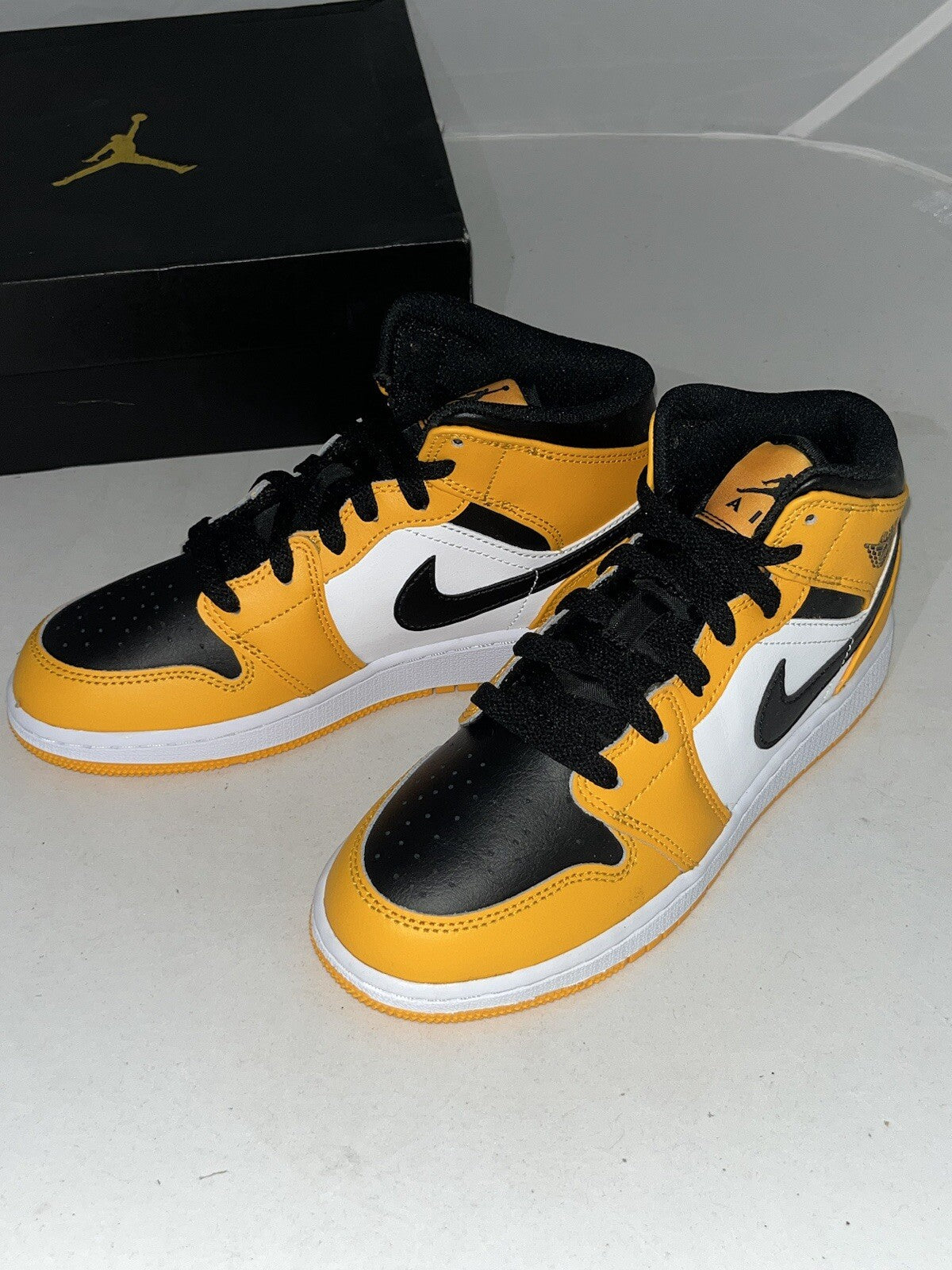 NIKE AIR JORDAN 1 MID GS -TAXI BLACK AND yellow -UK4
