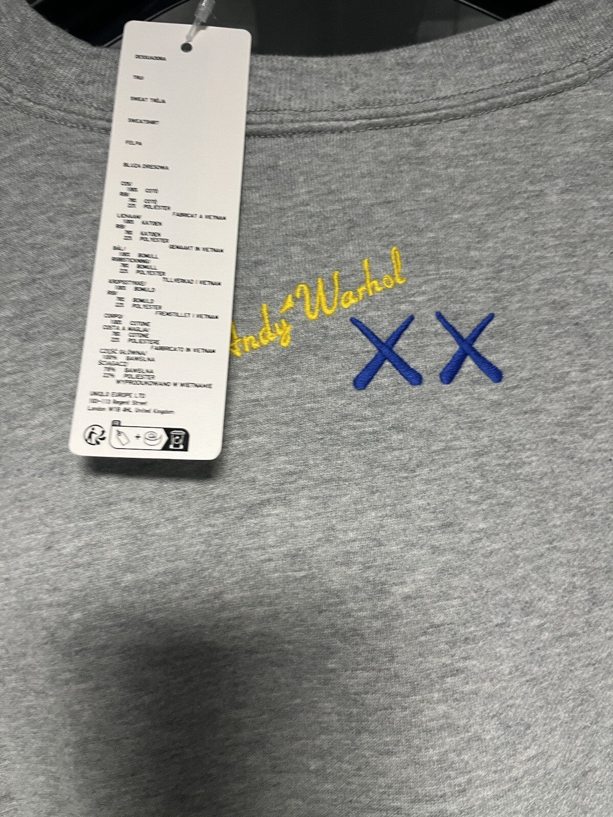 KAWS + WARHOL UNIQLO UT GRAPHIC SWEATSHIRT (XL/X-LARGE) 