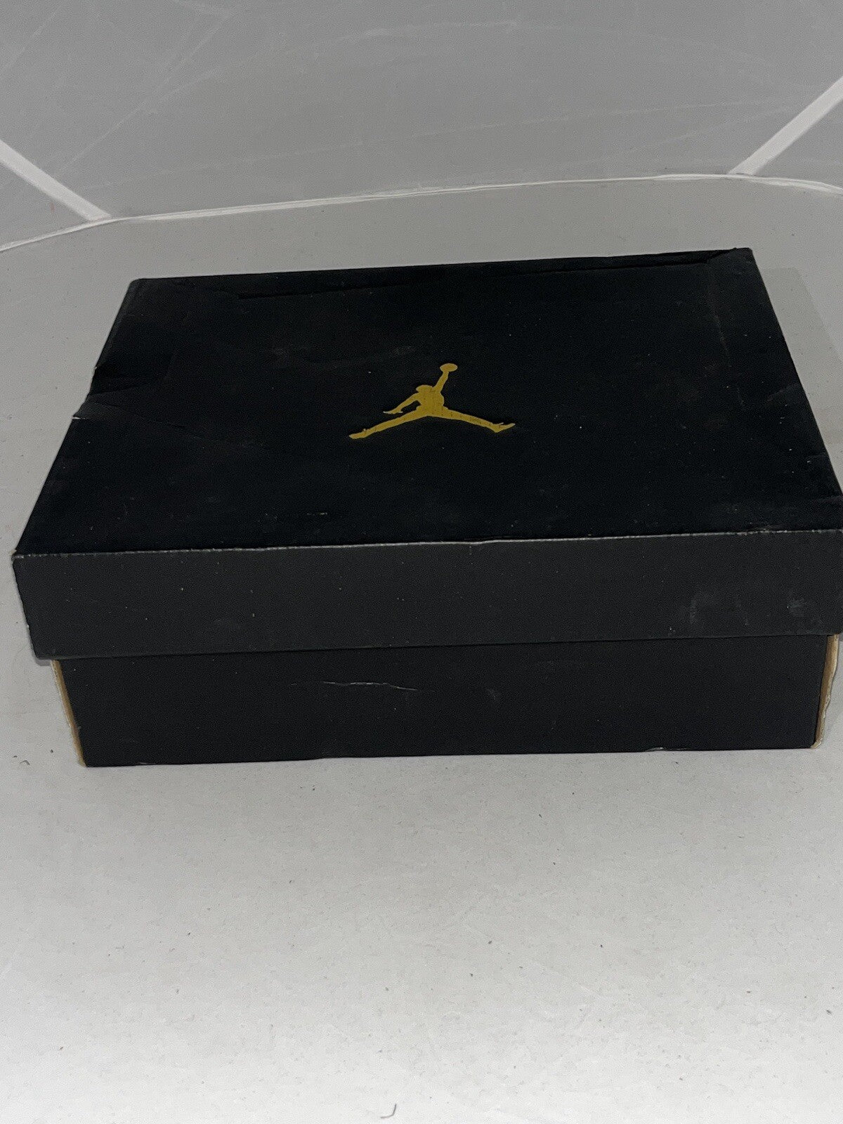 NIKE AIR JORDAN 1 MID GS -TAXI BLACK AND yellow -UK4