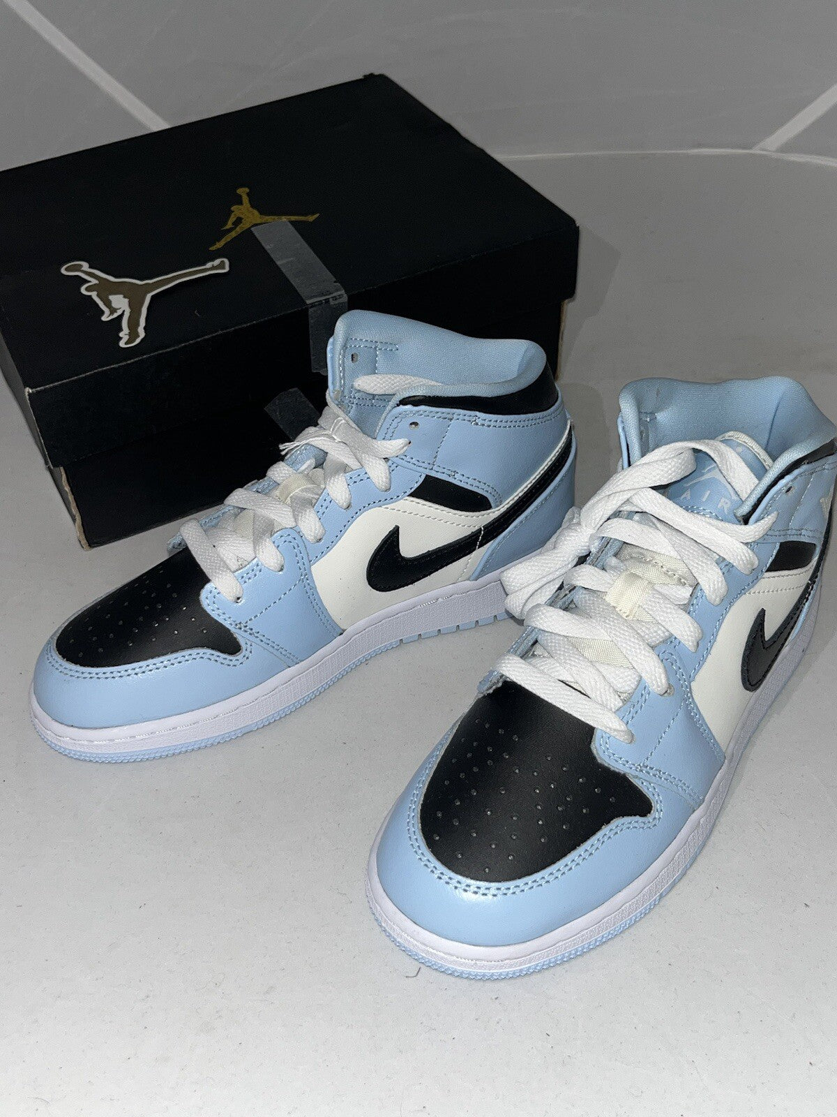 Nike Air Jordan 1 Mid Ice Blue GS Size UK 4.5 - 