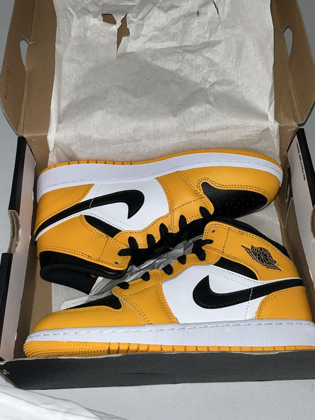 NIKE AIR JORDAN 1 MID GS -TAXI BLACK AND yellow -UK4