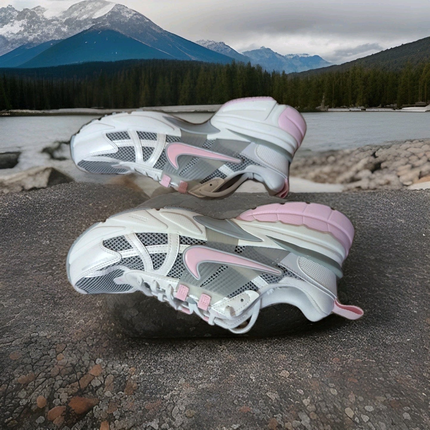Nike V2K Run Trainers