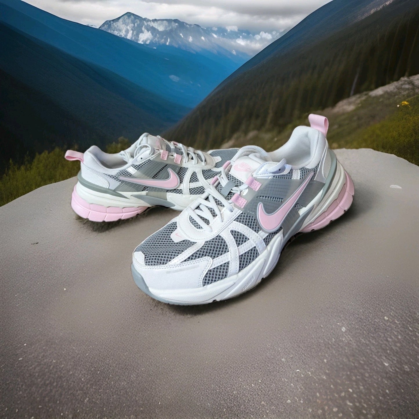 Nike V2K Run Trainers