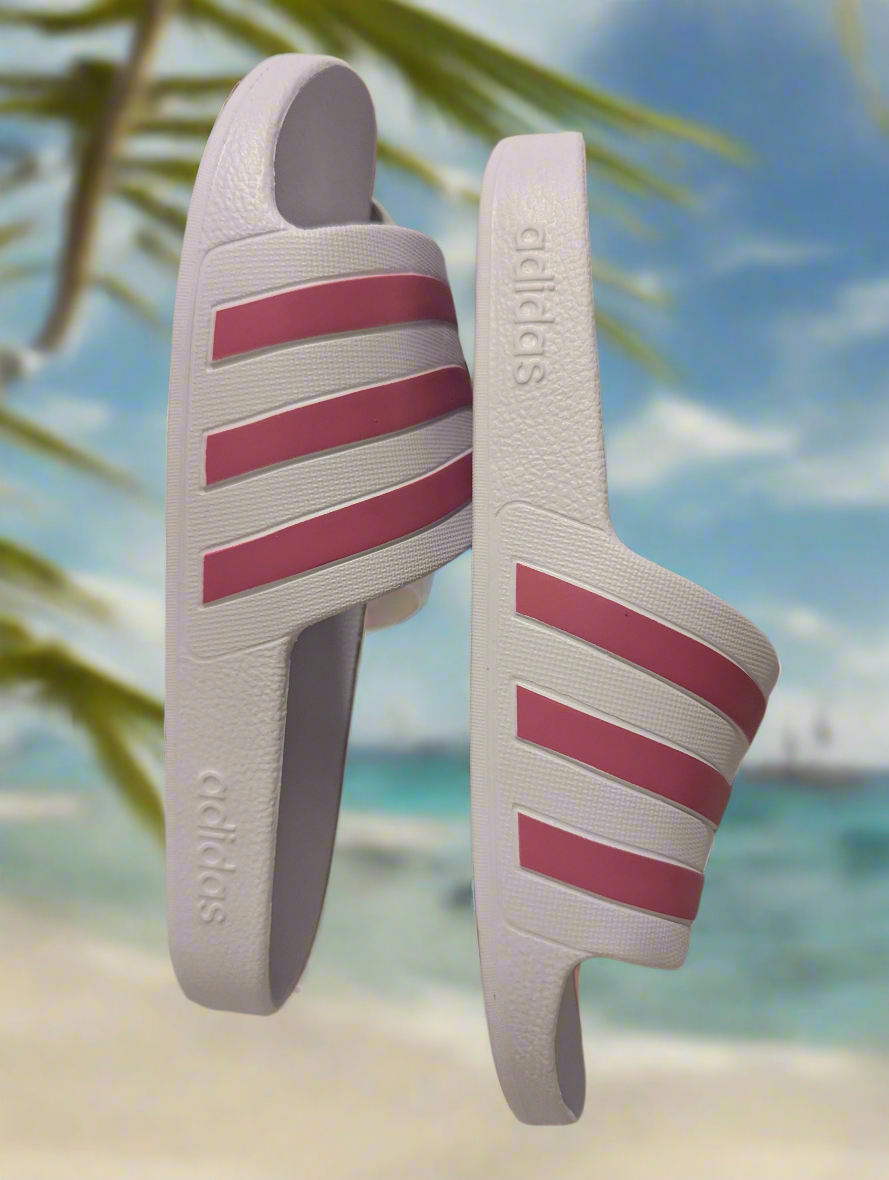 Adilette Aqua Slides