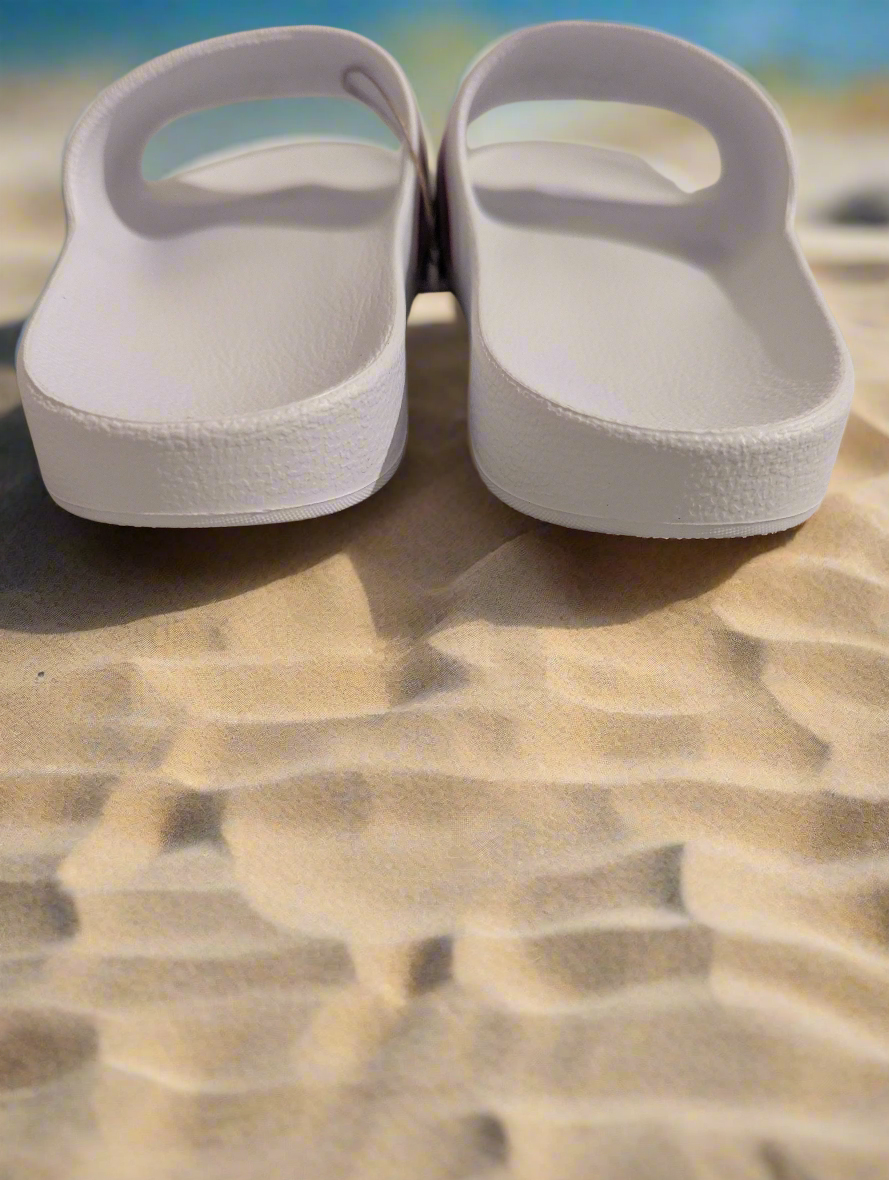 Adilette Aqua Slides